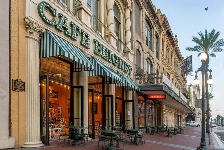 The new location of Cafe Beignet is located in a beautiful mansion on Canal Street The new location of Cafe Beignet is located in a beautiful building on Canal Street