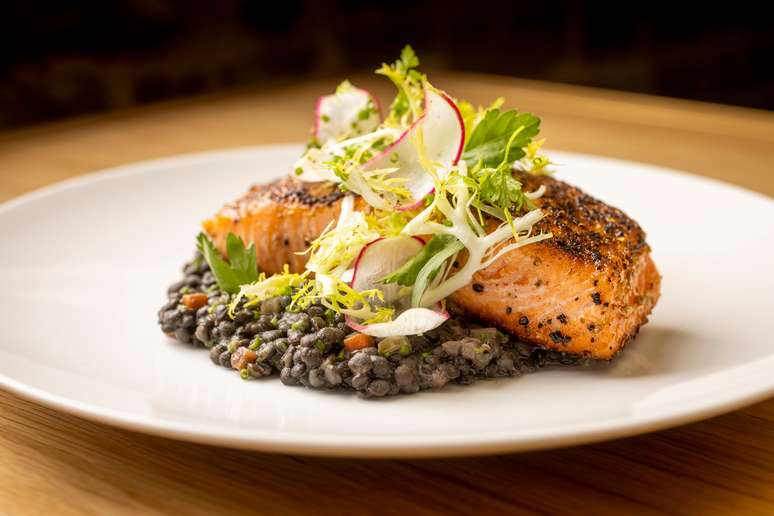 My order from Chemin à La Mer: salmon with lentils My order from Chemin à La Mer: salmon with lentils