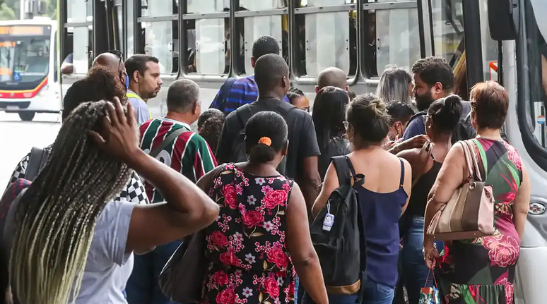 Negros morrem quatro vezes mais de disparo de arma de fogo que brancos