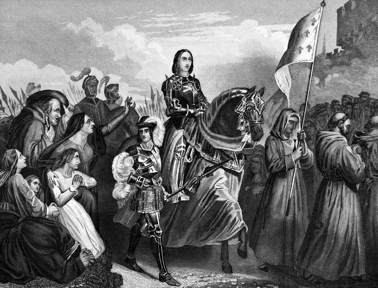 A jovem Joana d'Arc se tornou uma lenda, as pessoas queriam vê-la e tocá-la