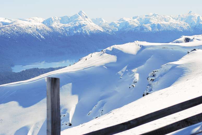 Villa La Angostura, com sua estação Cerro Bayo, é uma alternativa ao agito de Bariloche.