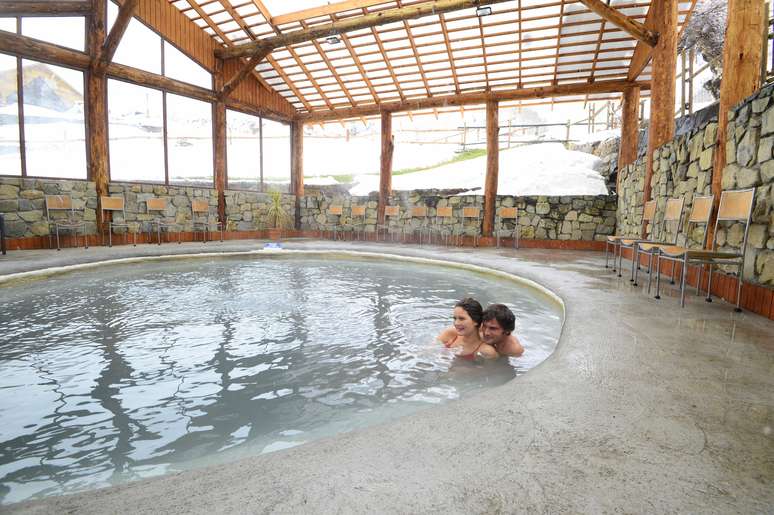 As piscinas de águas termais encerram o dia nas pistas