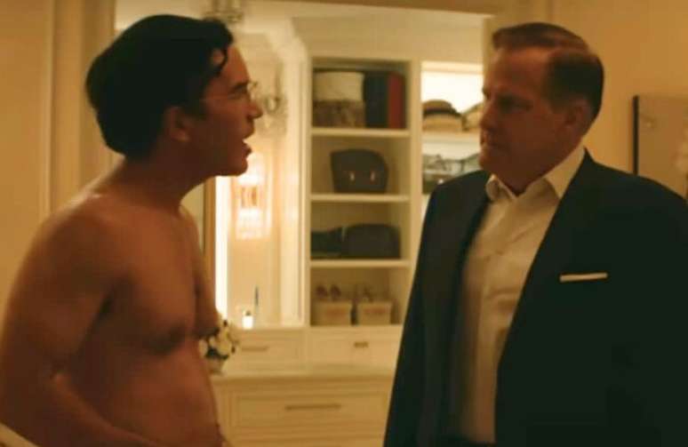 Raymond (Tom Pelphrey) e Croker (Jeff Daniels) na cena com explícita ereção: o membro masculino como símbolo de poder
