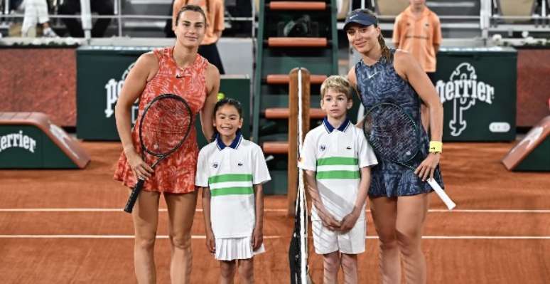 Sabalenka à esquerda e Badosa à direita /