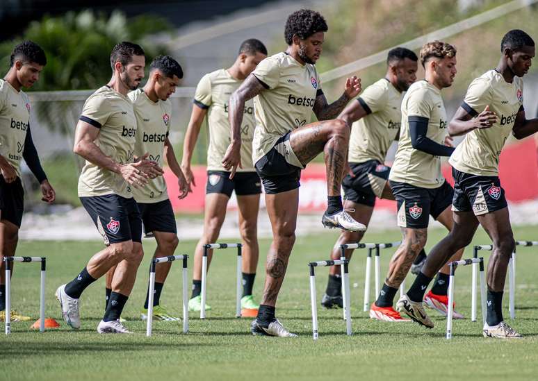 Vitória finaliza preparação para jogo da Série A.