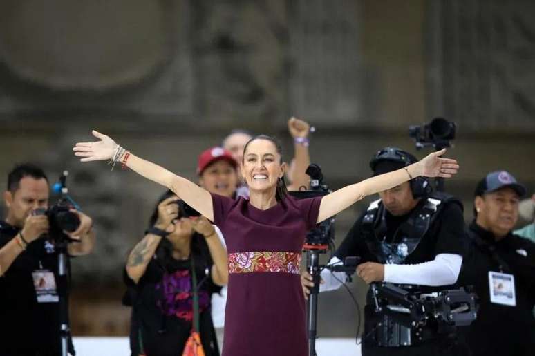 Pesquisas indicam que Claudia Sheinbaum deve se tornar primeira mulher presidente da história do México