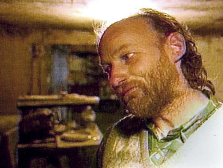 Robert William Pickton em imagem de televisão de arquivo sem data em sua casa, em Port Coquitlam