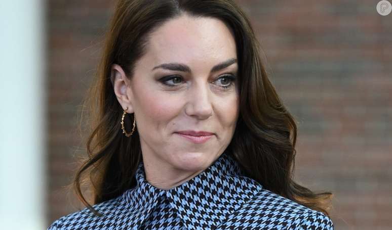 Kate Middleton mudou por causa da doença? Aparição surpresa em Norfolk no braço de William, conta uma testemunha.