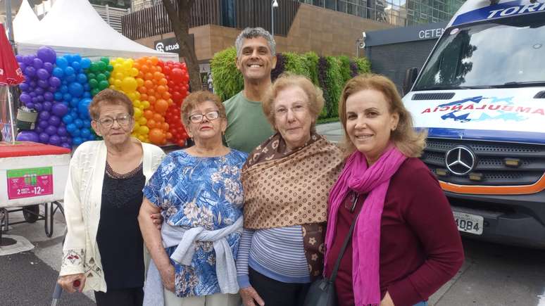 De Piracicaba para Parada LGBT+ de SP: Madalena Portoleto, de 82 anos, Ione Neri de 77 e Genésia Neri, de 85