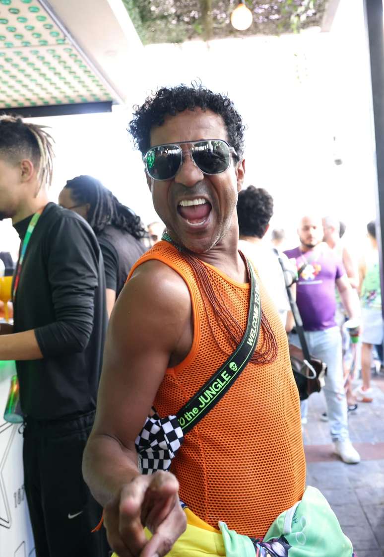 Luis Miranda participa da 28ª Parada LGBT+ de São Paulo