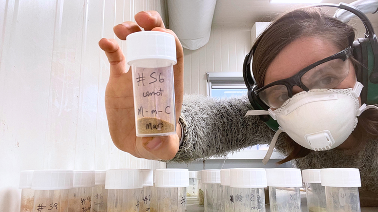 Gon&ccedil;alves fez an&aacute;lises em laborat&oacute;rio para saber a composi&ccedil;&atilde;o dos vegetais obtivos ap&oacute;s o cultivo