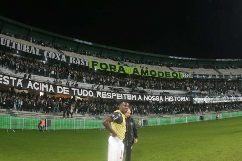 O clima continua pesado para o CEO do Coritiba.