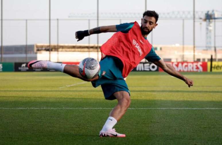 Divulgação / FPF - Legenda: Jogadores de Portugal durante treinamento da seleção -