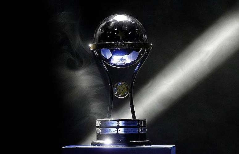 Taça da Copa Sul-Americana. Sorteio define cruzamentos das oitavas e chaveamento até a decisão.