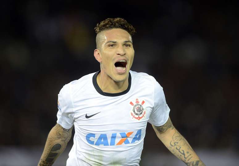 Paolo Guerrero, pelo Corinthians, no Mundial de Clubes de 2012