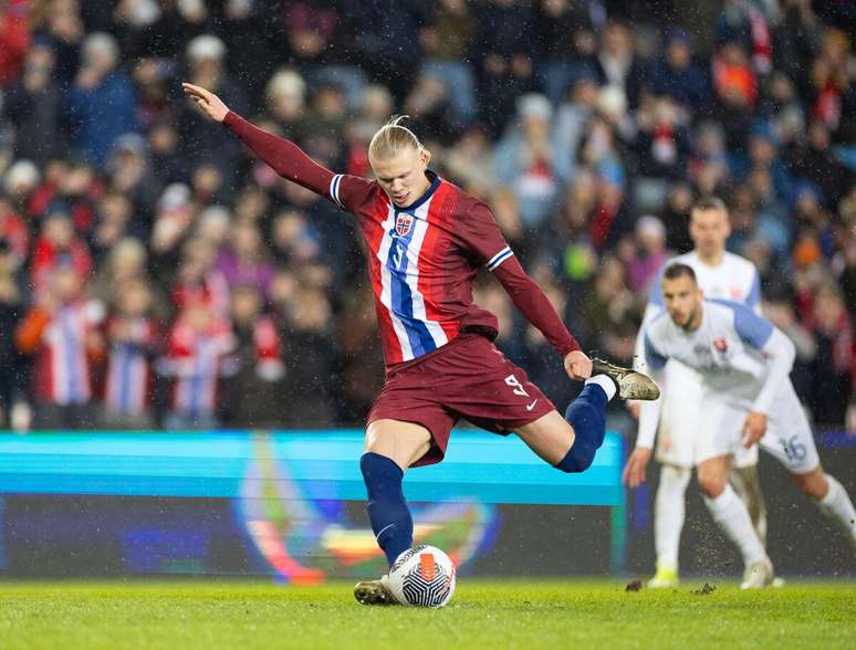 Erling Haaland (Noruega) em ação contra a Eslováquia no dia 26.03.2024 
