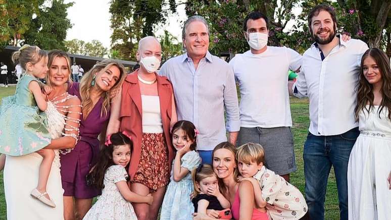 Empres&aacute;rio detalhou tamb&eacute;m a presen&ccedil;a &lsquo;surpresa&rsquo; de Fabiana com comemora&ccedil;&atilde;o familiar