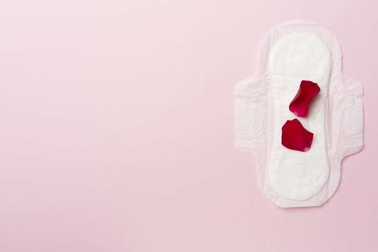 Além de menstruar mais cedo, as meninas têm levado mais tempo para ter ciclos regulares