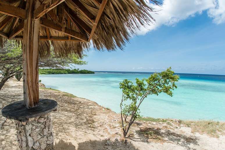 A praia de Mangel Halto, um dos achados em Aruba