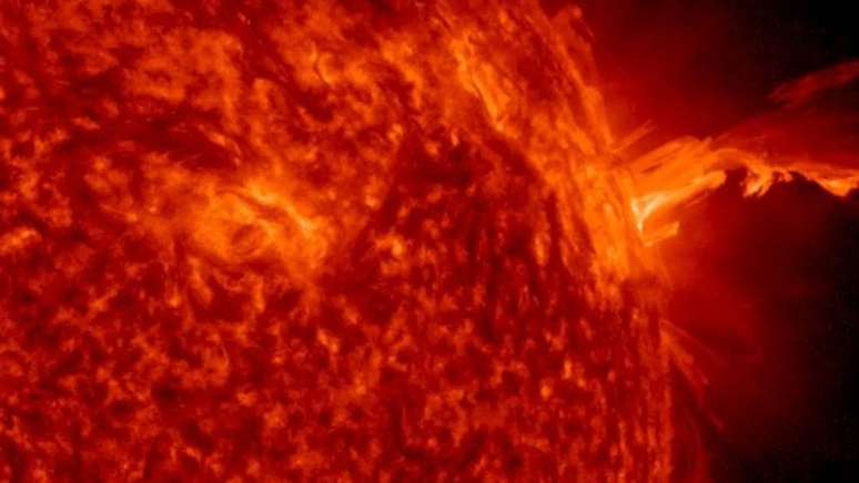 NASA probe takes photos of strong explosions on the Sun