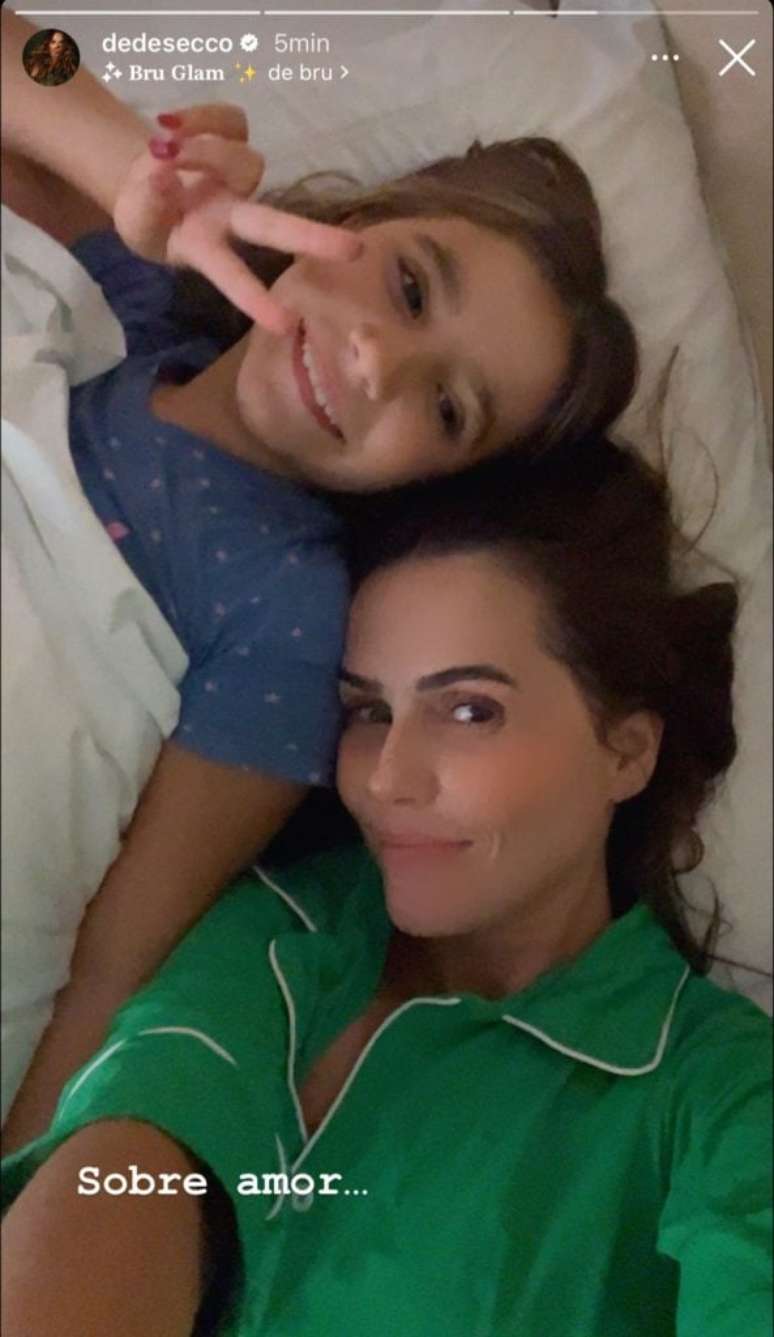 Deborah Secco shows herself a moment of cuddles with her daughter Maria Flor: ‘On love’