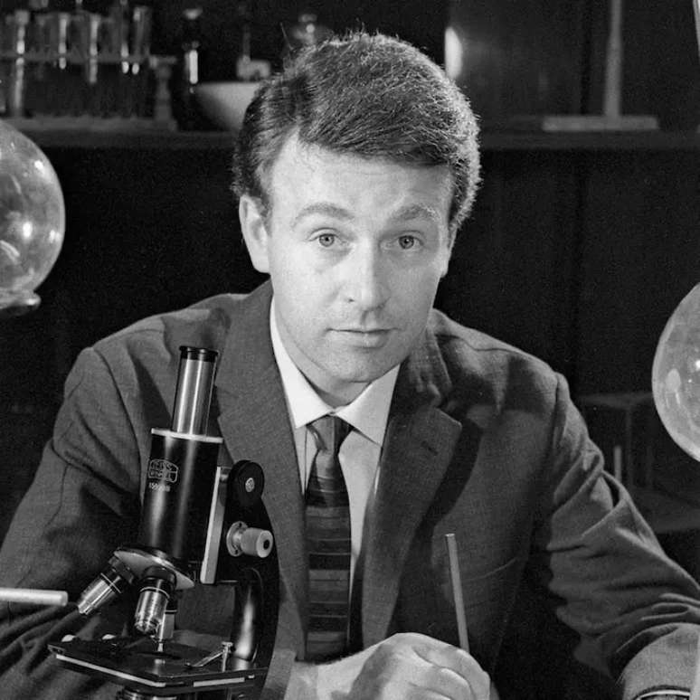 William Russell morreu aos 99 anos.