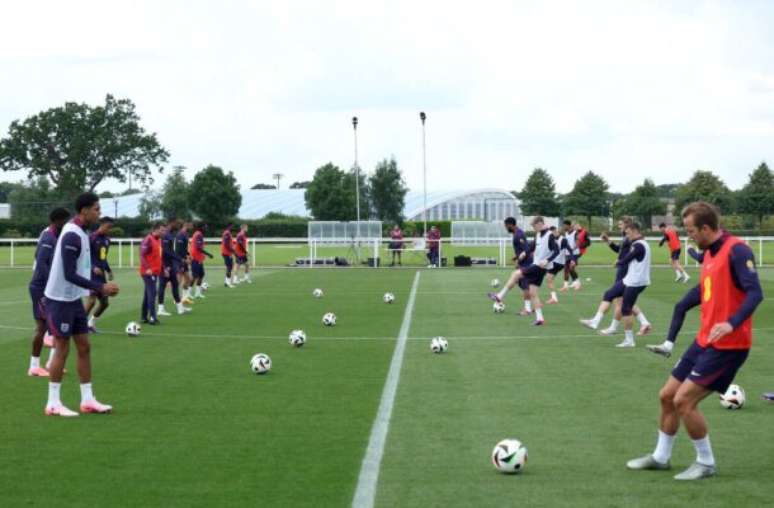 Divulga&ccedil;&atilde;o / @england - Legenda: Jogadores da Inglaterra durante treinamento da sele&ccedil;&atilde;o -