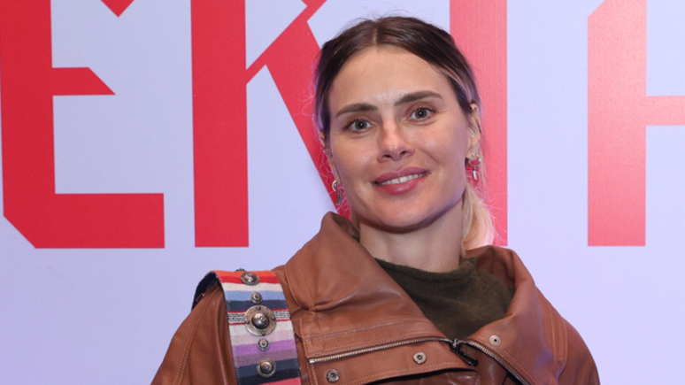 Carolina Dieckmann follows the brown look trend