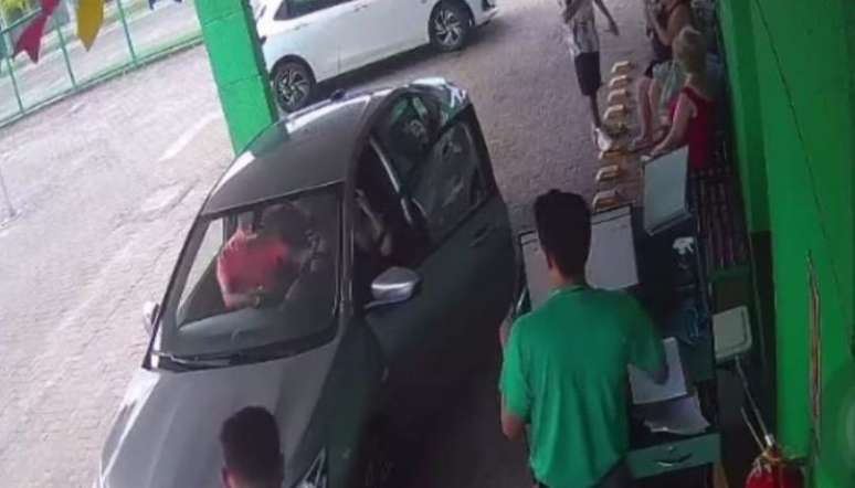 Homem &eacute; preso ap&oacute;s agredir namorada em locadora de ve&iacute;culos no MA