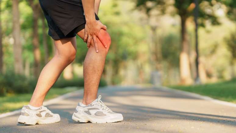 Condições associadas aos estalos nos joelhos