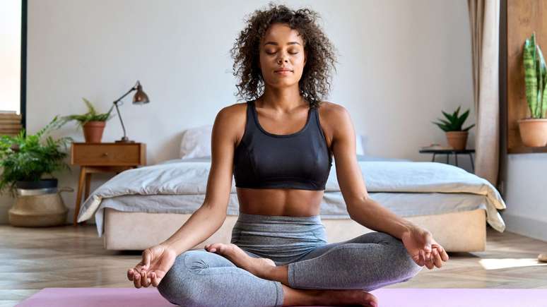 Yoga ajuda a aumentar a flexibilidade corporal