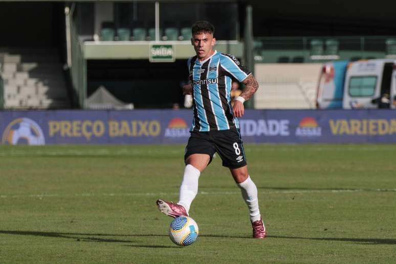 Felipe Carballo (Grêmio) durante partida contra o Bragantino no dia 01.06.2024 