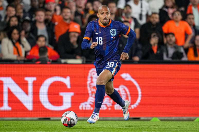Donyell Malen (Holanda) durante jogo contra o Canadá no dia 06.06.2024 