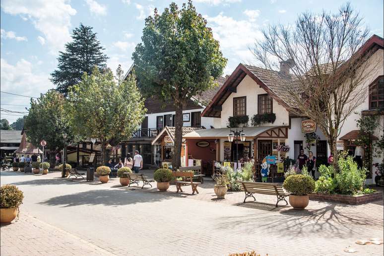 Monte Verde oferece chal&eacute;s rom&acirc;nticos para os casais apaixonados 