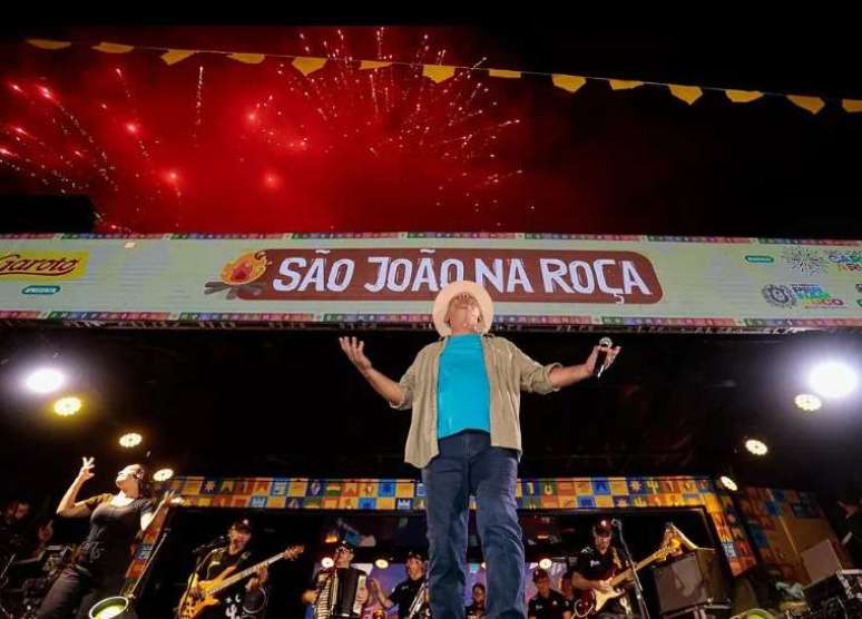 A festa junina de Caruaru écuma das maiores e mais tradicionais do Brasil. Até o fim de maio, 13 comunidades rurais recebem a caravana itinerante do São João Na Roça. E a partir do dia 1º de junho, a festa rola na cidade.