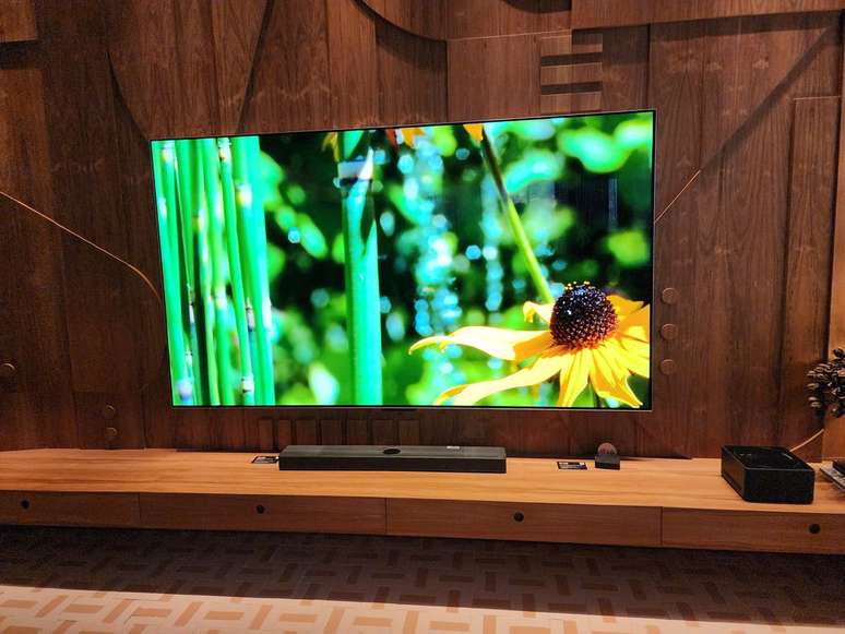 LG OLED evo M3 é o destaque da marca em TVs na Casacor 2024 (Imagem: Bruno Bertonzin/Canaltech)