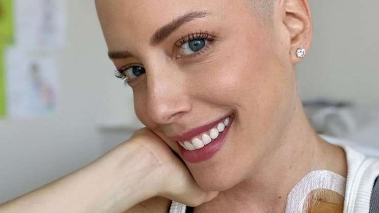 Under treatment for leukemia, Fabiana Justus is hospitalized in Sao Paulo