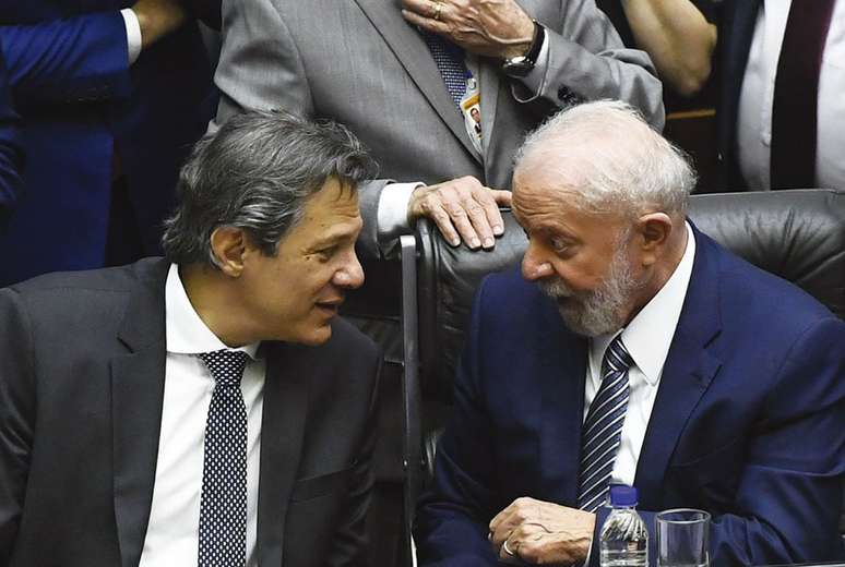 Ministro da Fazenda, Fernando Haddad, e o presidente Lula (PT)