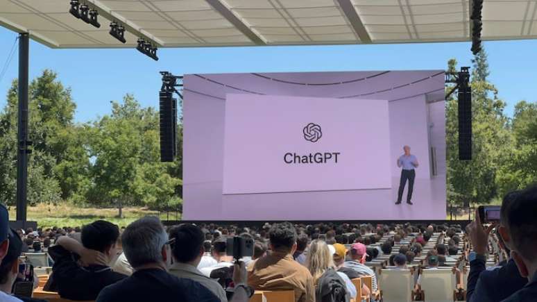 Apple anuncia parceria com a OpenAI para levar ChatGPT aos seus aparelhos