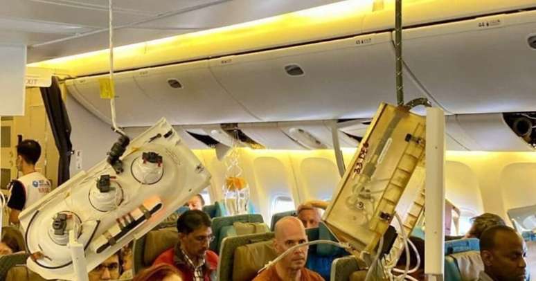 O jato Boeing 777 decolou de Heathrow, em Londres, em 20 de maio, com destino a Cingapura, quando encontrou uma turbulência extrema perto de Mianmar.