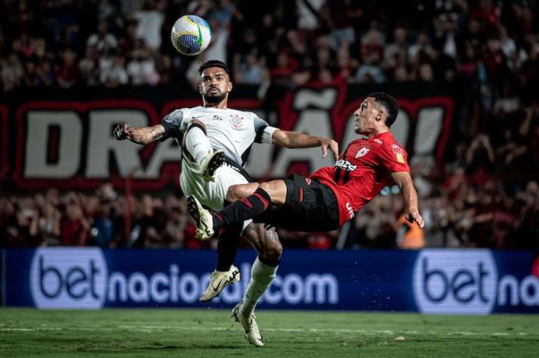 Raniele, do Corinthians, na partida contra o Atlético Goianiense válida pela 8ª rodada do Campeonato Brasileiro 2024, no estádio Antônio Accioly, em Goiânia, na noite desta terça-feira, 11 de junho de 2024.
