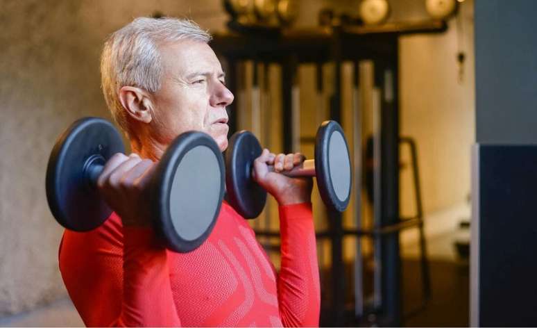 Doing cardio or strength training: according to science there is no doubt about what is the ideal exercise after the age of 50