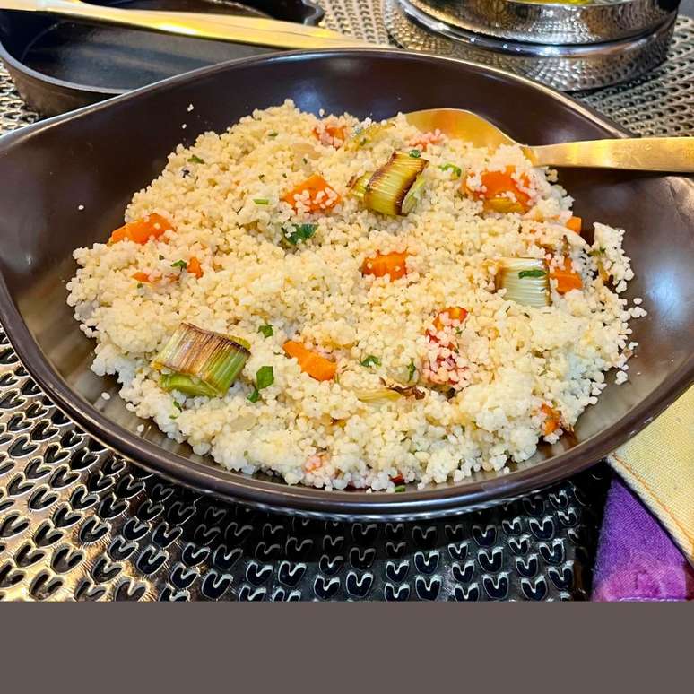 Moroccan couscous with roasted vegetables: easy and nutritious