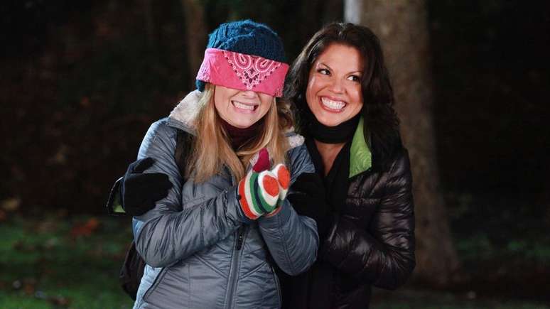 Arizona decide fazer uma surpresa para Callie no Dia dos Namorados (Imagem: Divulgação/ABC)