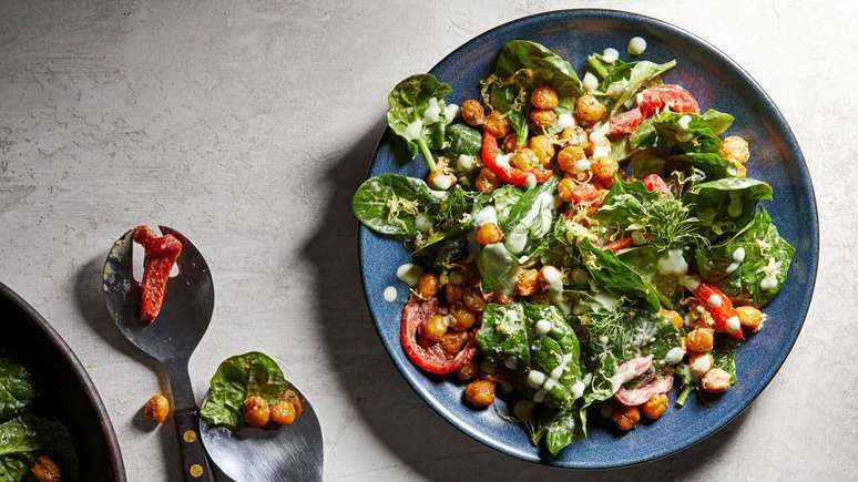 O espinafre, como outros vegetais folhosos, contém nitratos