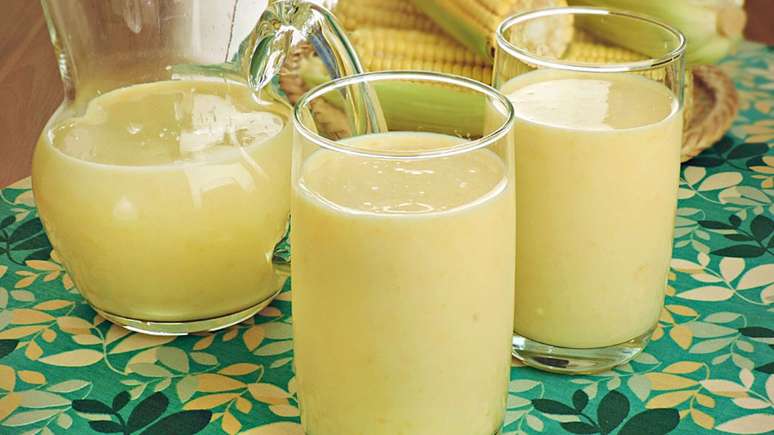 Creamy green corn juice straight from the cob for your June feast