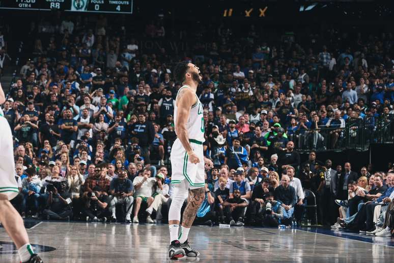 Jayson Tatum anotou 31 pontos na vitória de Boston sobre Dallas no jogo 3 da final da NBA 