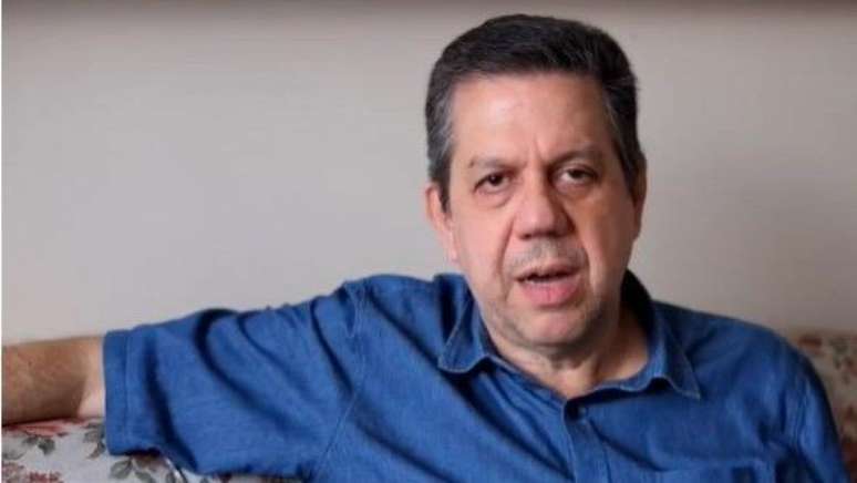 Pasquale Cipro Neto diz que achar que "por que" &eacute; usado em todas as frases com interroga&ccedil;&atilde;o &eacute; "receita para o naufr&aacute;gio"