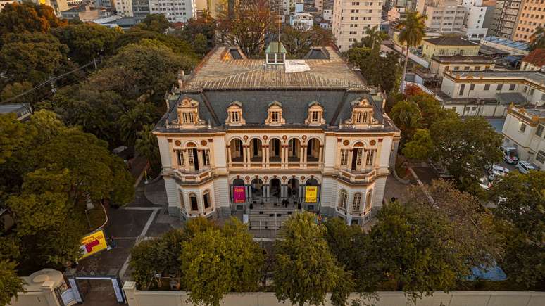 Palácio dos Campos Elísios foi residência de governadores e sede do governo estadual no século passado