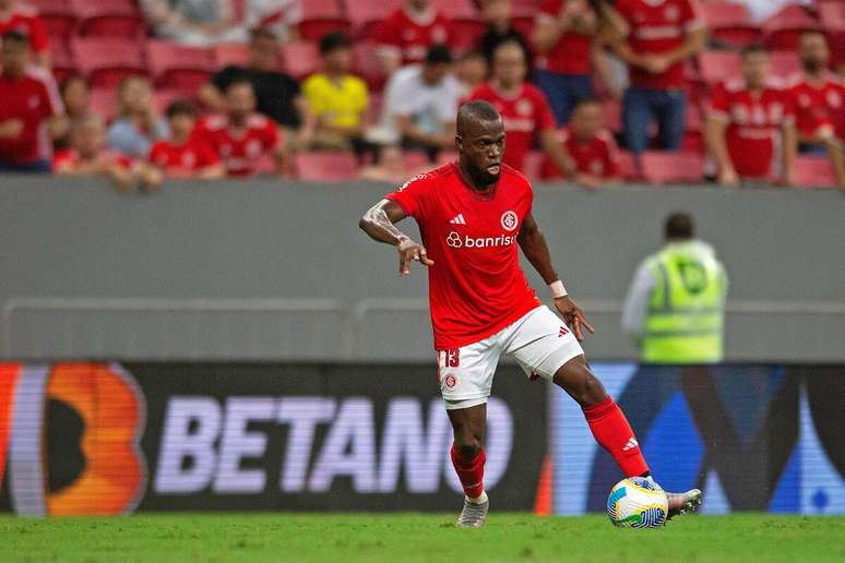 Enner Valencia (Internacional) em ação contra o Nova Iguaçu no dia 13.03.2024 